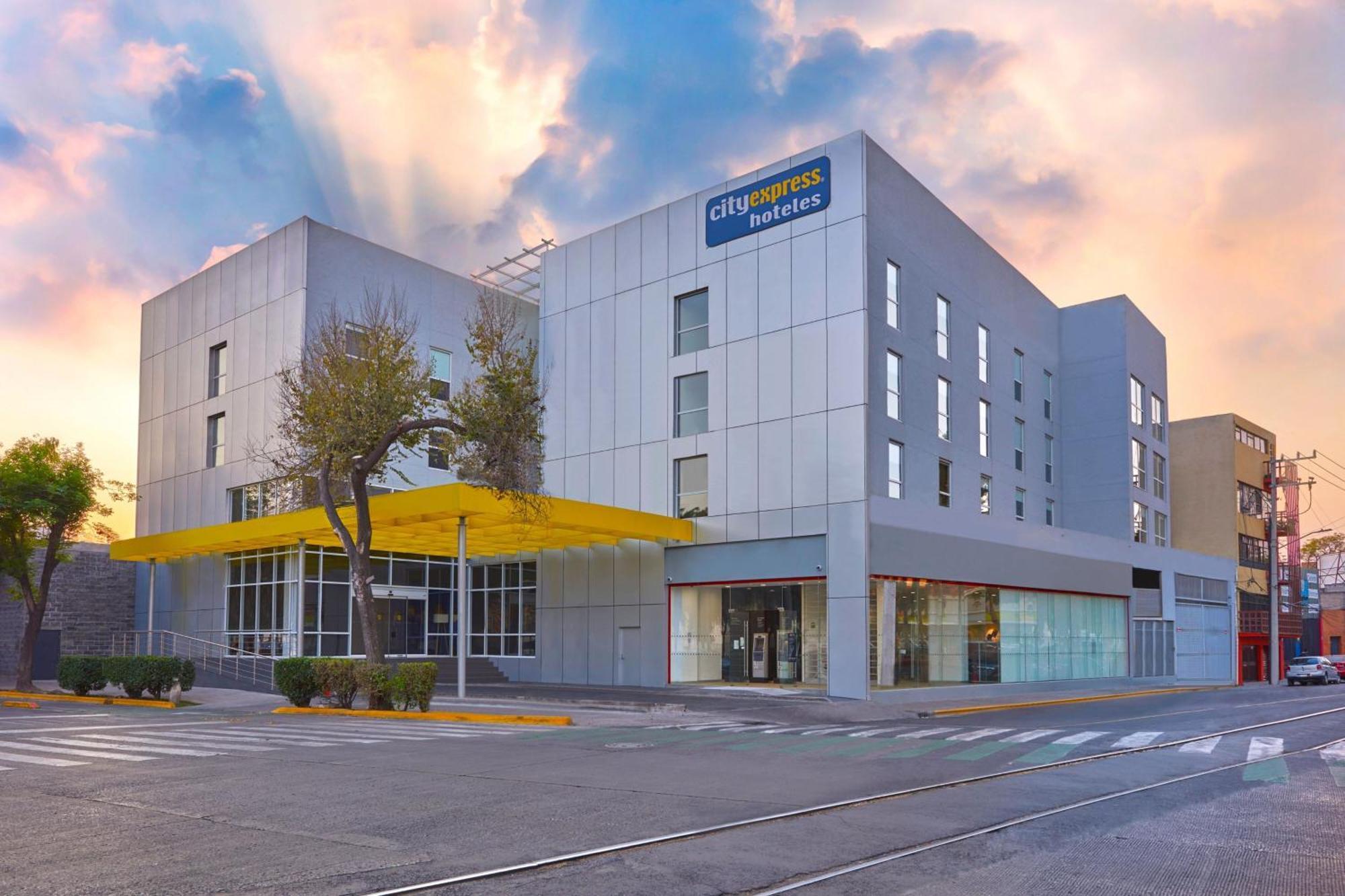 City Express By Marriott Ciudad De Mexico La Villa Exterior photo