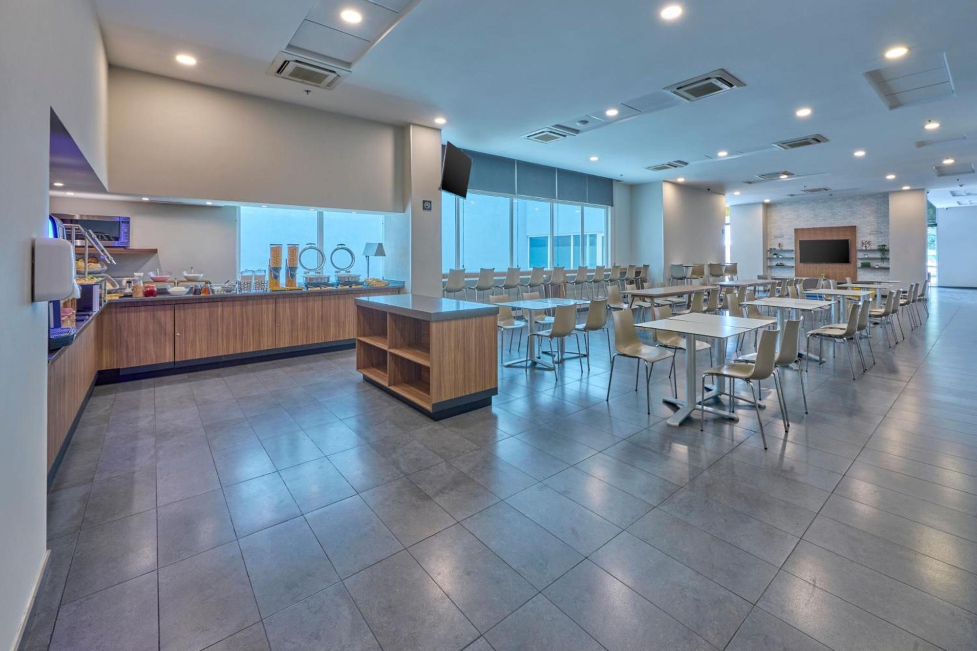 City Express By Marriott Ciudad De Mexico La Villa Exterior photo